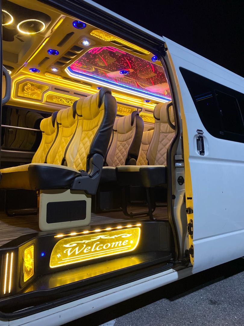 Home 26 Vvip van